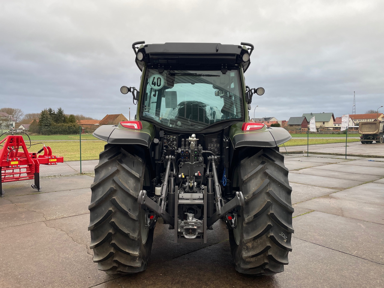Valtra A105MH4 2B0 - Tractor: foto 4 Valtra A105MH4 2B0 - Tractor: foto 4