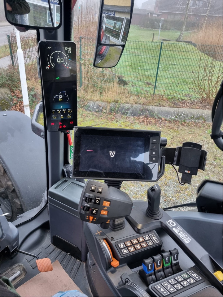 Valtra Q 265 - Tractor: foto 4 Valtra Q 265 - Tractor: foto 4