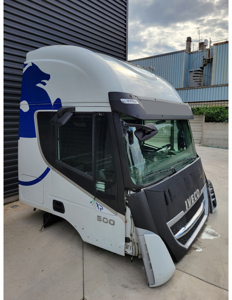 Iveco AS - Cabina e interior para Camión: foto 1 Iveco AS - Cabina e interior para Camión: foto 1