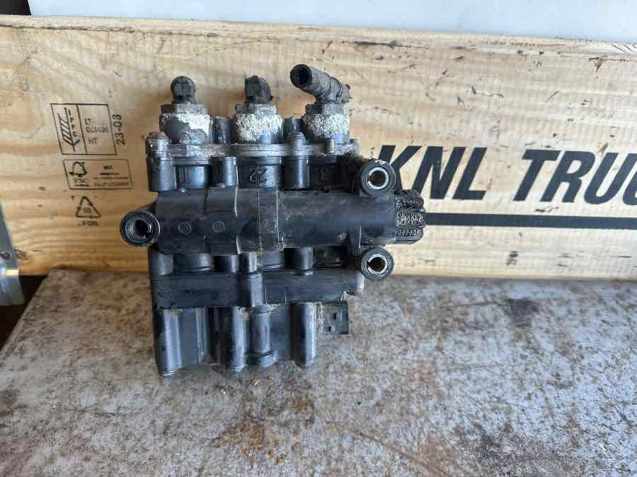 DAF ECAS VALVE 2020257 - Válvula de freno para Camión: foto 1 DAF ECAS VALVE 2020257 - Válvula de freno para Camión: foto 1