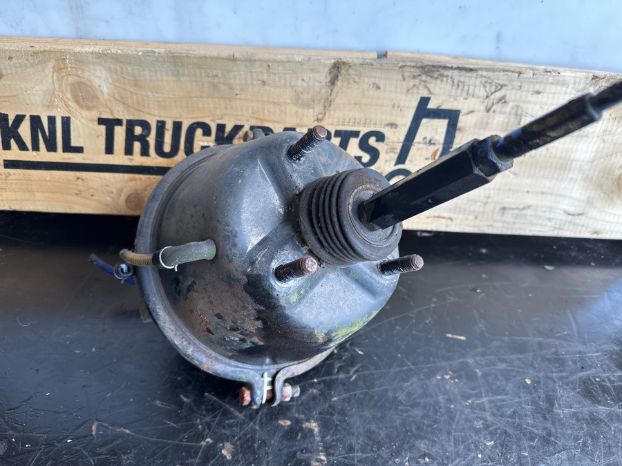 FORD CARGO BRAKE VALVE - Válvula de freno para Camión: foto 2 FORD CARGO BRAKE VALVE - Válvula de freno para Camión: foto 2