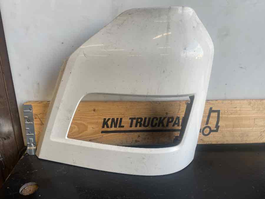 MAN BUMPER CORNER 81.41610-6751 - Carrocería y exterior para Camión: foto 1 MAN BUMPER CORNER 81.41610-6751 - Carrocería y exterior para Camión: foto 1