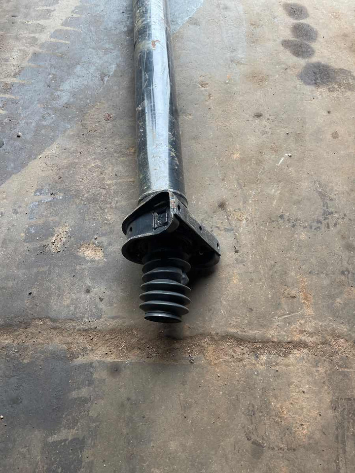 MAN PROPSHAFT 81.39111-6125 - Árbol de transmisión para Camión: foto 2 MAN PROPSHAFT 81.39111-6125 - Árbol de transmisión para Camión: foto 2