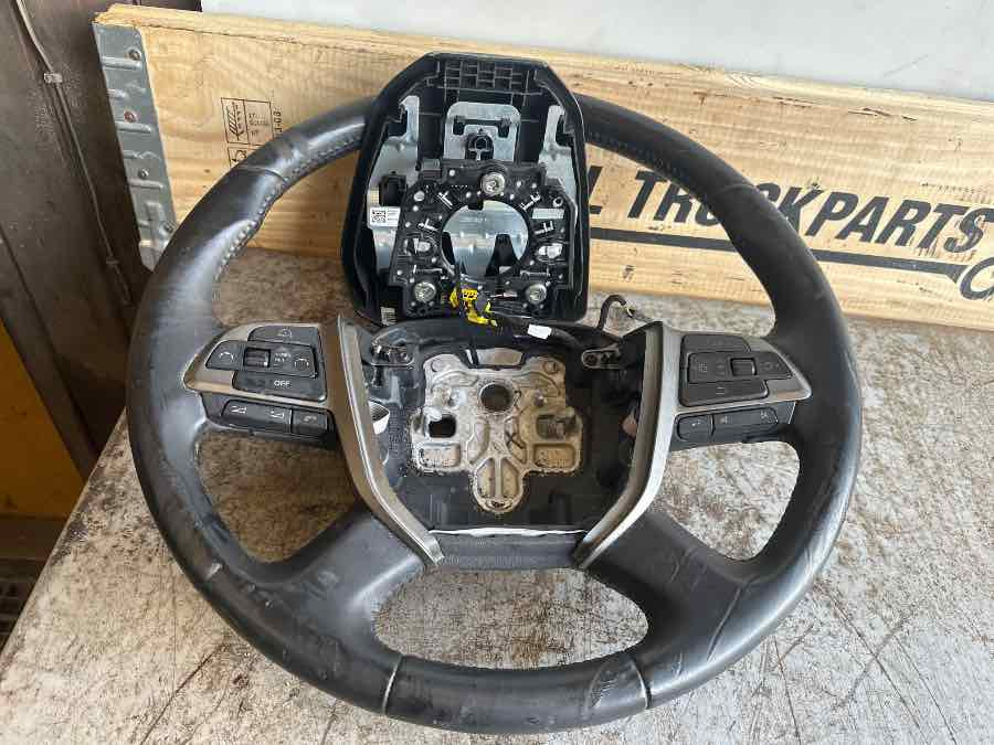 MAN STEERING WHEEL 81.46430-6063 - Dirección para Camión: foto 2 MAN STEERING WHEEL 81.46430-6063 - Dirección para Camión: foto 2