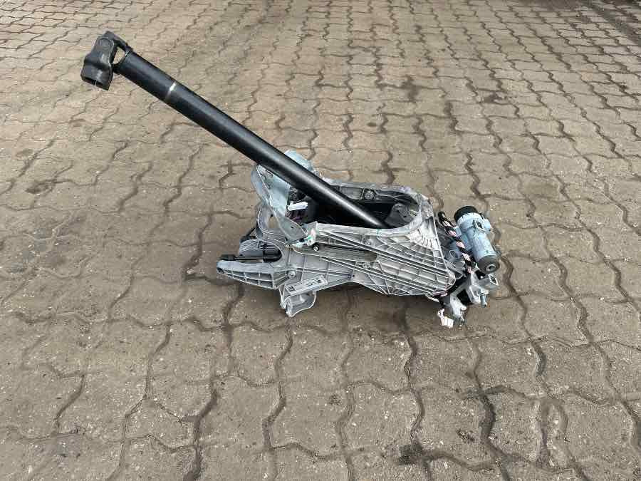 MAN STEERRING COLUM 81.46113-6289 - Dirección para Camión: foto 1 MAN STEERRING COLUM 81.46113-6289 - Dirección para Camión: foto 1