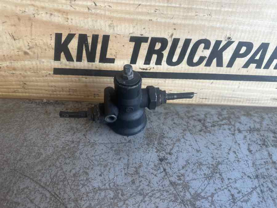 MAN VALVE 81.52161-6322 - Válvula de freno para Camión: foto 1 MAN VALVE 81.52161-6322 - Válvula de freno para Camión: foto 1