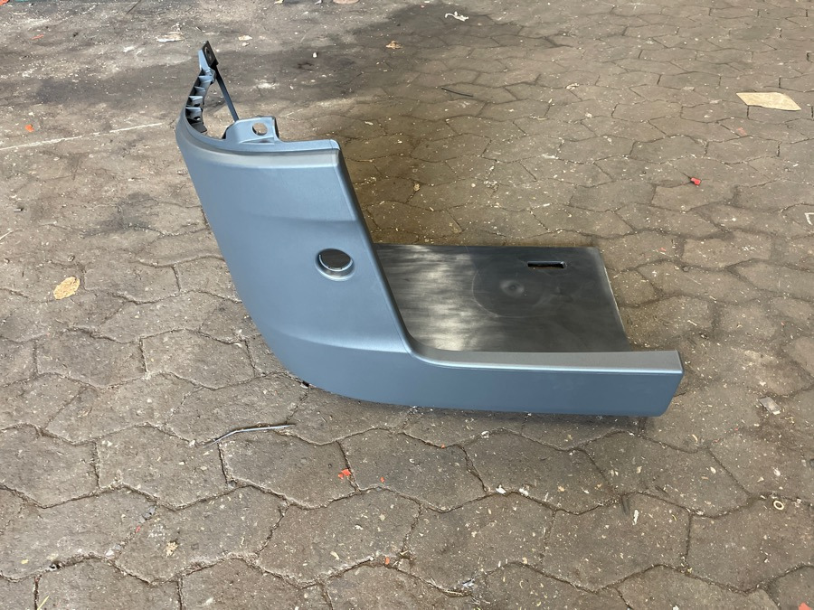 SCANIA BUMPER CORNER 2295948 - Carrocería y exterior para Camión: foto 1 SCANIA BUMPER CORNER 2295948 - Carrocería y exterior para Camión: foto 1