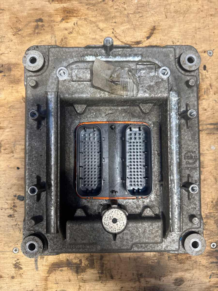 VOLVO ECU EMS 21913600 P03 - Sistema eléctrico para Camión: foto 2 VOLVO ECU EMS 21913600 P03 - Sistema eléctrico para Camión: foto 2