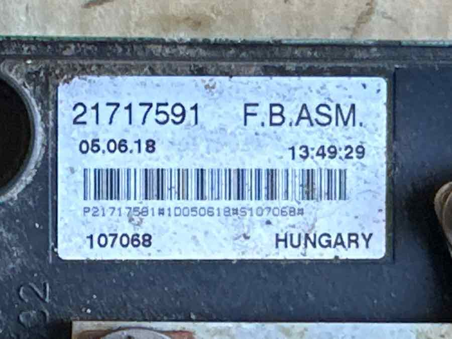 VOLVO FUSE BOX 21717591 - Sistema eléctrico para Camión: foto 2 VOLVO FUSE BOX 21717591 - Sistema eléctrico para Camión: foto 2