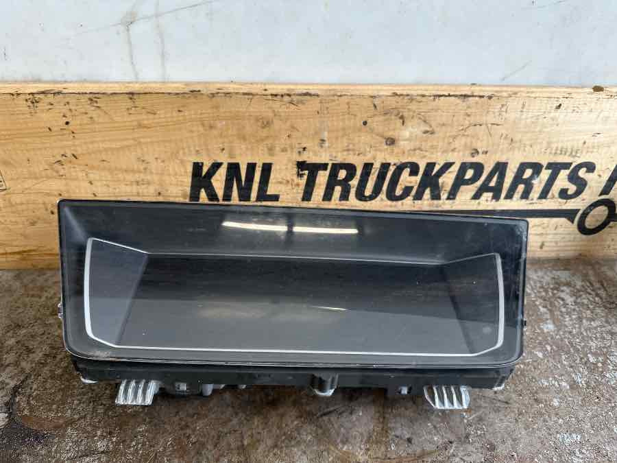 VOLVO INSTRUMENT ECU 23595812 - Cabina e interior para Camión: foto 1 VOLVO INSTRUMENT ECU 23595812 - Cabina e interior para Camión: foto 1