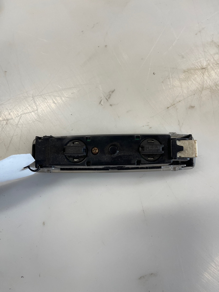 VOLVO LIGHT 82055235 - Luz/ Iluminación para Camión: foto 3 VOLVO LIGHT 82055235 - Luz/ Iluminación para Camión: foto 3