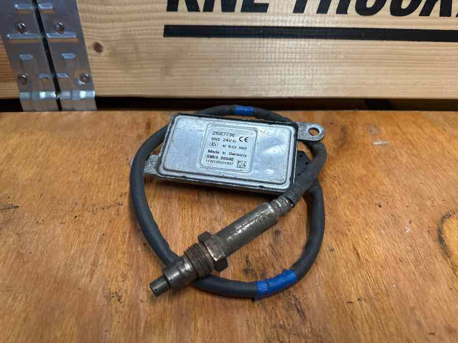 VOLVO NOX SENSOR 21567736 - Sistema eléctrico para Camión: foto 1 VOLVO NOX SENSOR 21567736 - Sistema eléctrico para Camión: foto 1