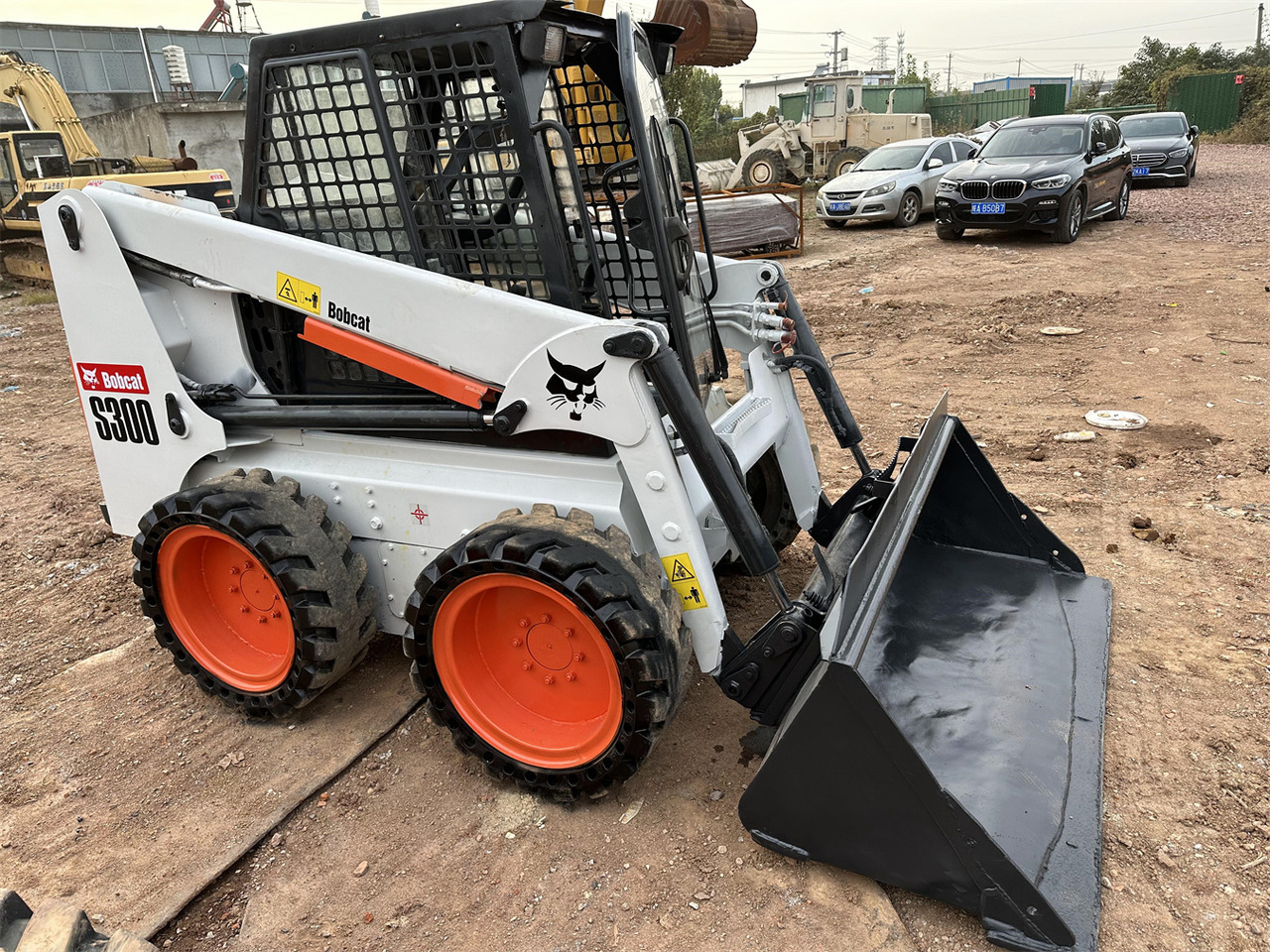BOBCAT S300 - Minicargadora: foto 1 BOBCAT S300 - Minicargadora: foto 1