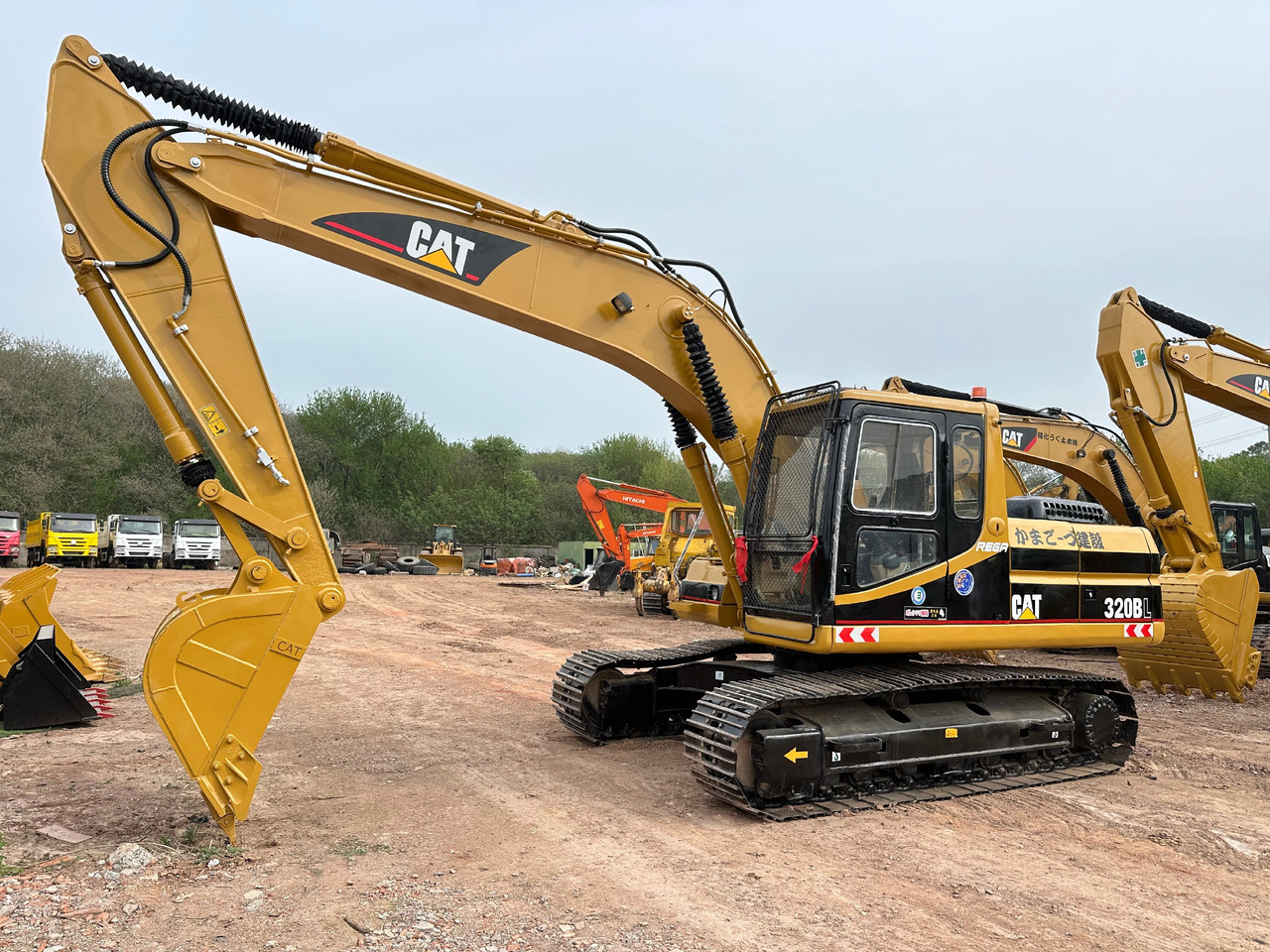 CAT 320BL - Excavadora de cadenas: foto 2 CAT 320BL - Excavadora de cadenas: foto 2