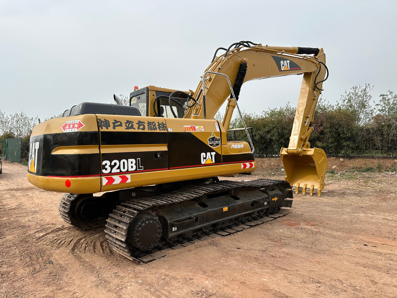 CAT 320BL crawler excavator - Excavadora de cadenas: foto 4 CAT 320BL crawler excavator - Excavadora de cadenas: foto 4