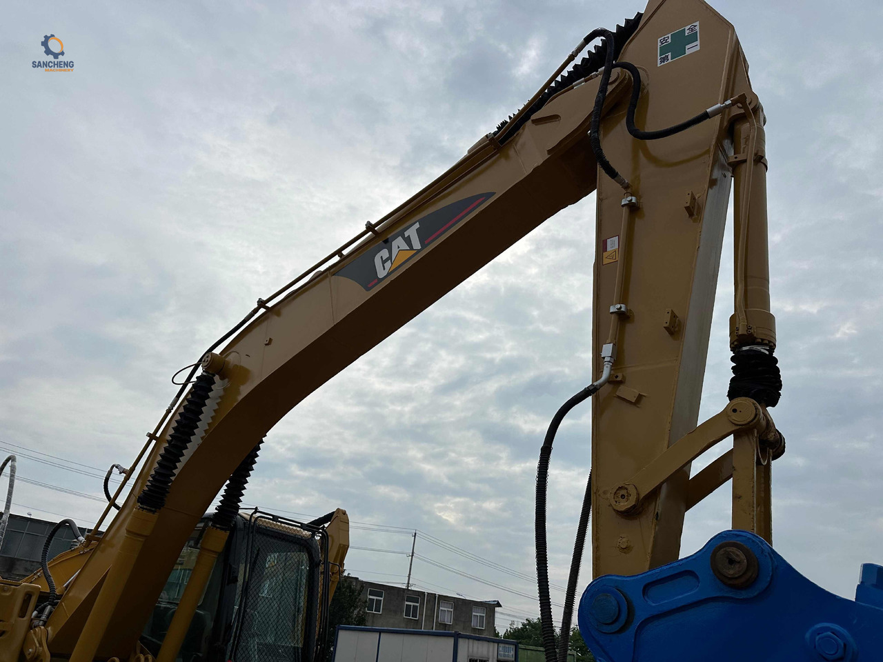 CAT 320CL excavator with hammer - Excavadora de cadenas: foto 5 CAT 320CL excavator with hammer - Excavadora de cadenas: foto 5