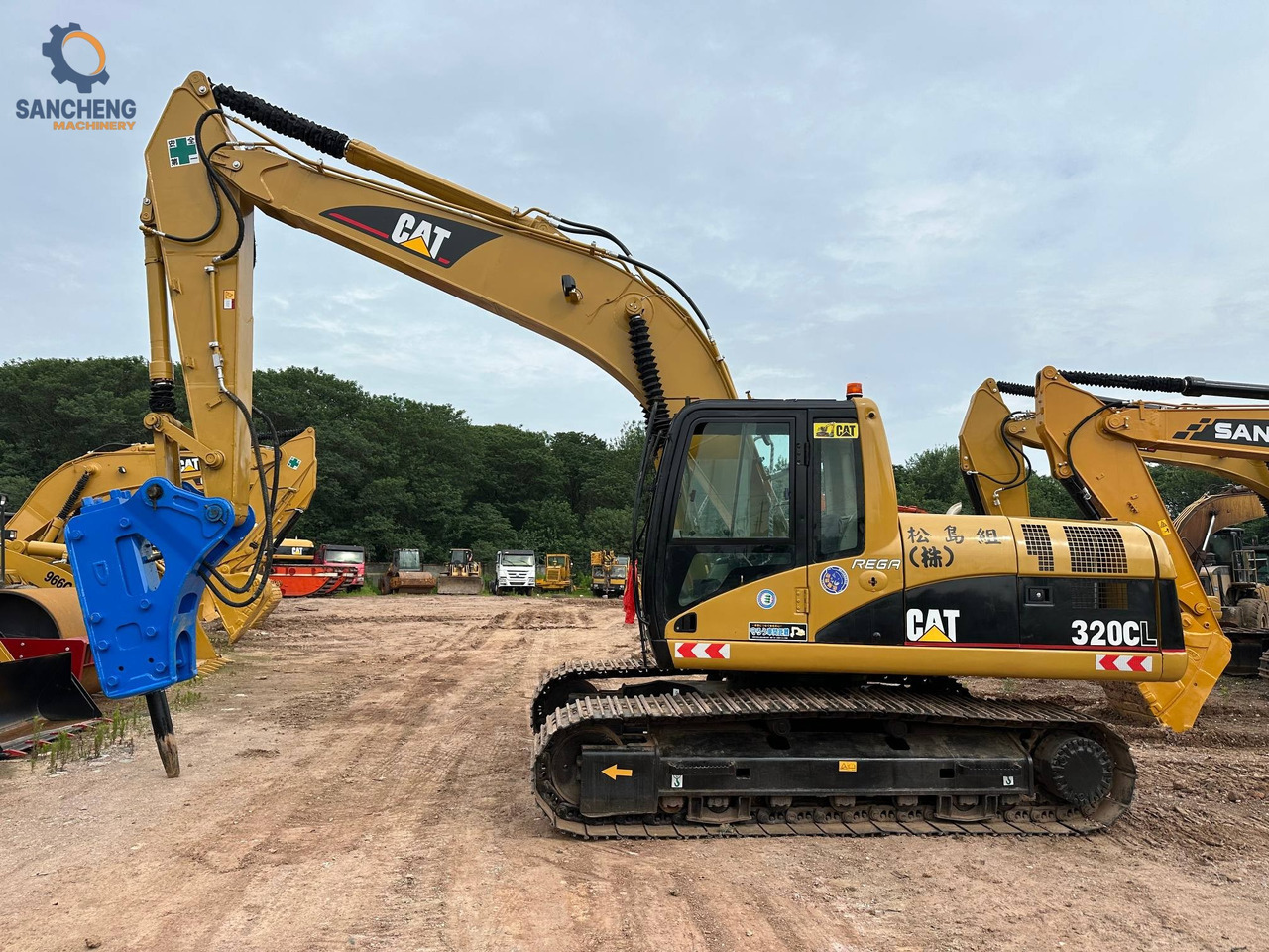 CAT 320CL with hammer crawler excavator - Excavadora de cadenas: foto 4 CAT 320CL with hammer crawler excavator - Excavadora de cadenas: foto 4