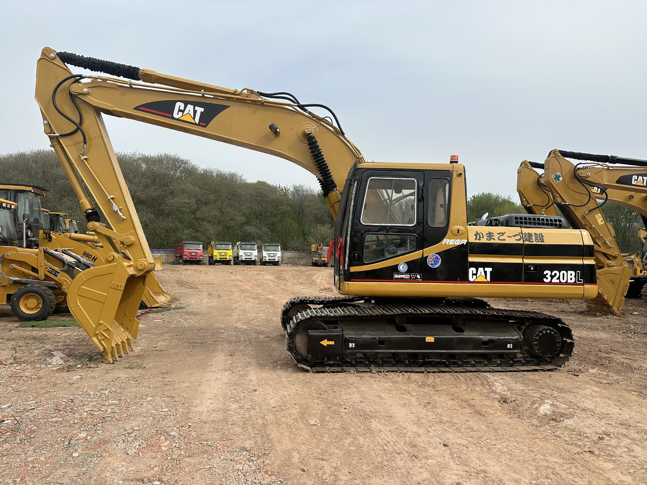 CATERPILLAR 320BL - Excavadora de cadenas: foto 2 CATERPILLAR 320BL - Excavadora de cadenas: foto 2
