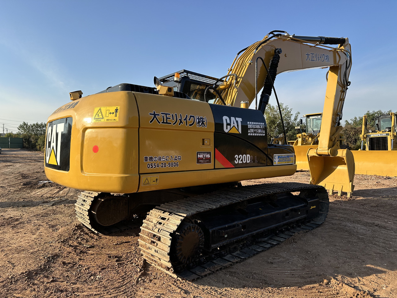 CATERPILLAR 320DL crawler excavator - Excavadora de cadenas: foto 1 CATERPILLAR 320DL crawler excavator - Excavadora de cadenas: foto 1