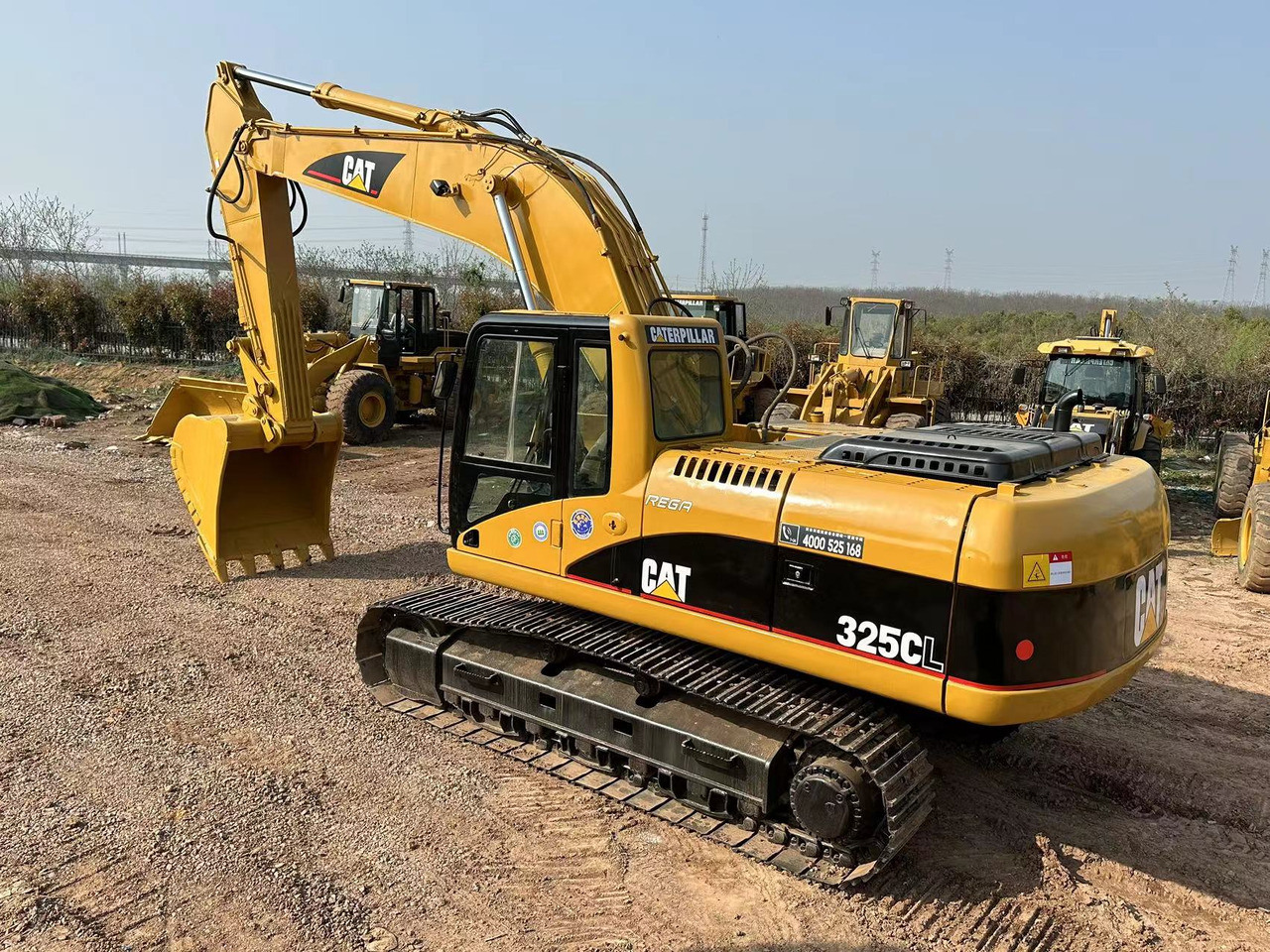 CATERPILLAR 325C - Excavadora de cadenas: foto 4 CATERPILLAR 325C - Excavadora de cadenas: foto 4