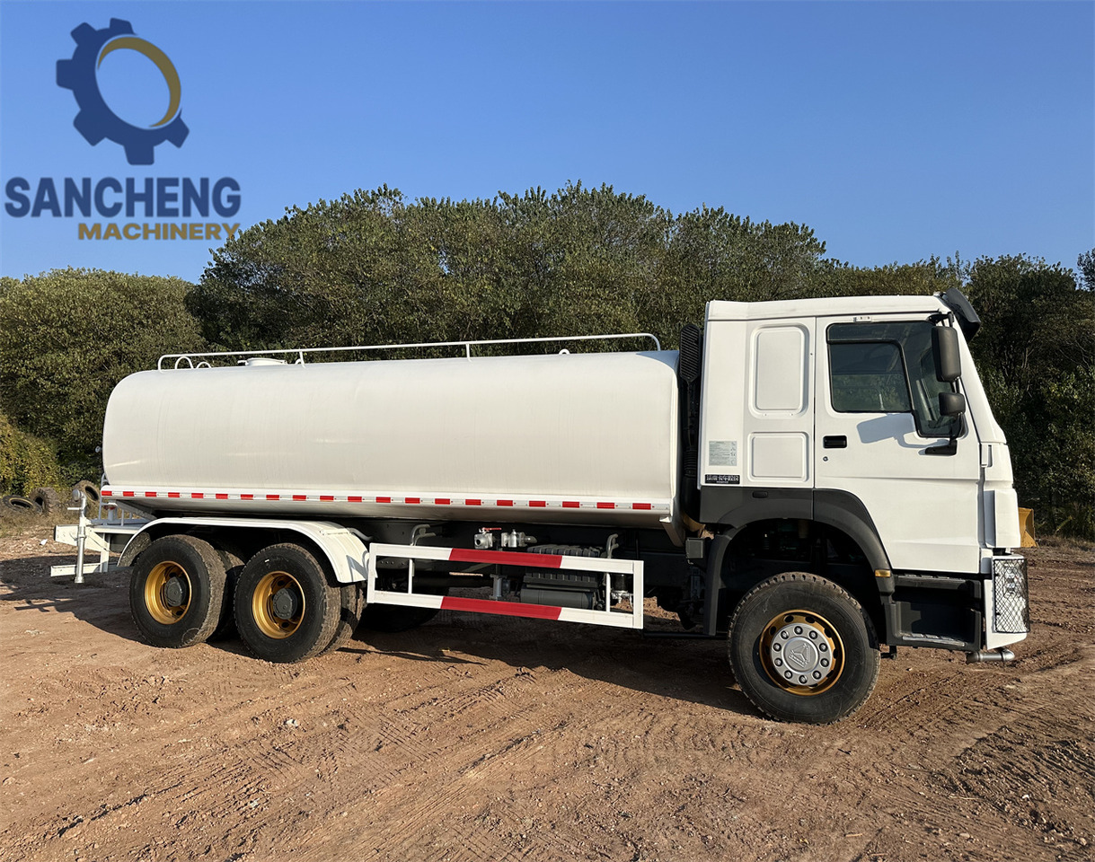 SINOTRUK HOWO 370HP 6x4 Water Tank Truck - Camión cisterna: foto 3 SINOTRUK HOWO 370HP 6x4 Water Tank Truck - Camión cisterna: foto 3