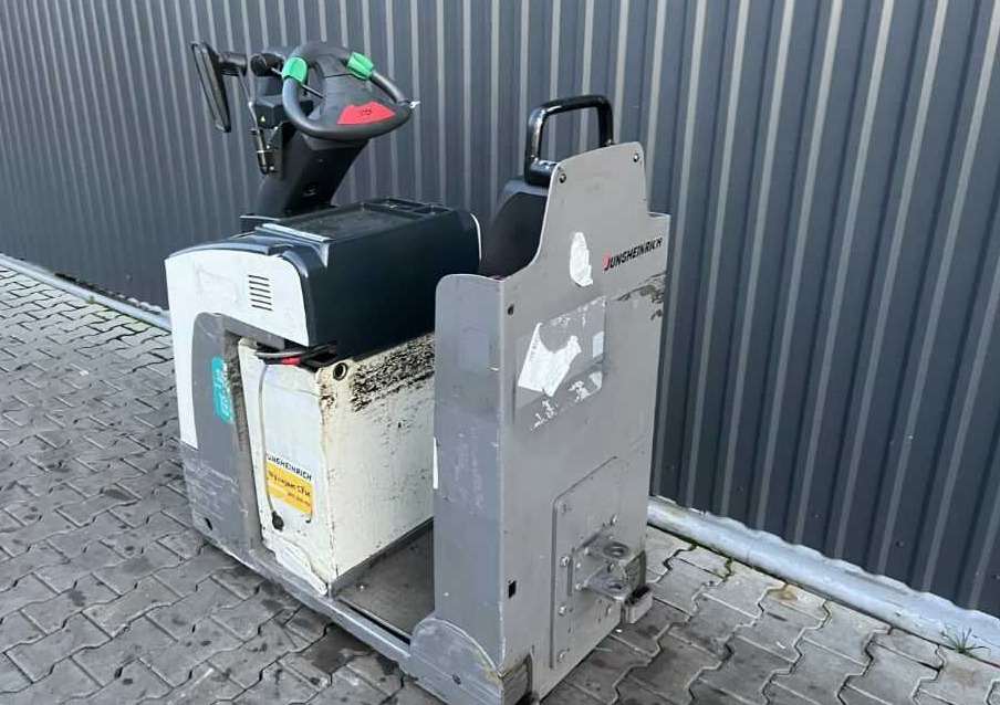 Jungheinrich EZS130 - Remolcadora: foto 3 Jungheinrich EZS130 - Remolcadora: foto 3