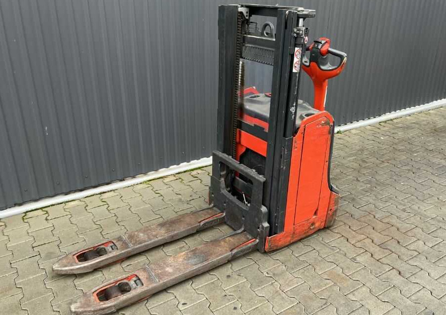 Linde D08 - Apilador: foto 1 Linde D08 - Apilador: foto 1