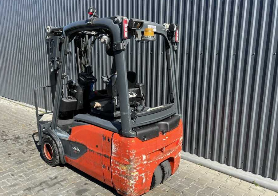 Linde E18-02 - Carretilla elevadora eléctrica: foto 3 Linde E18-02 - Carretilla elevadora eléctrica: foto 3