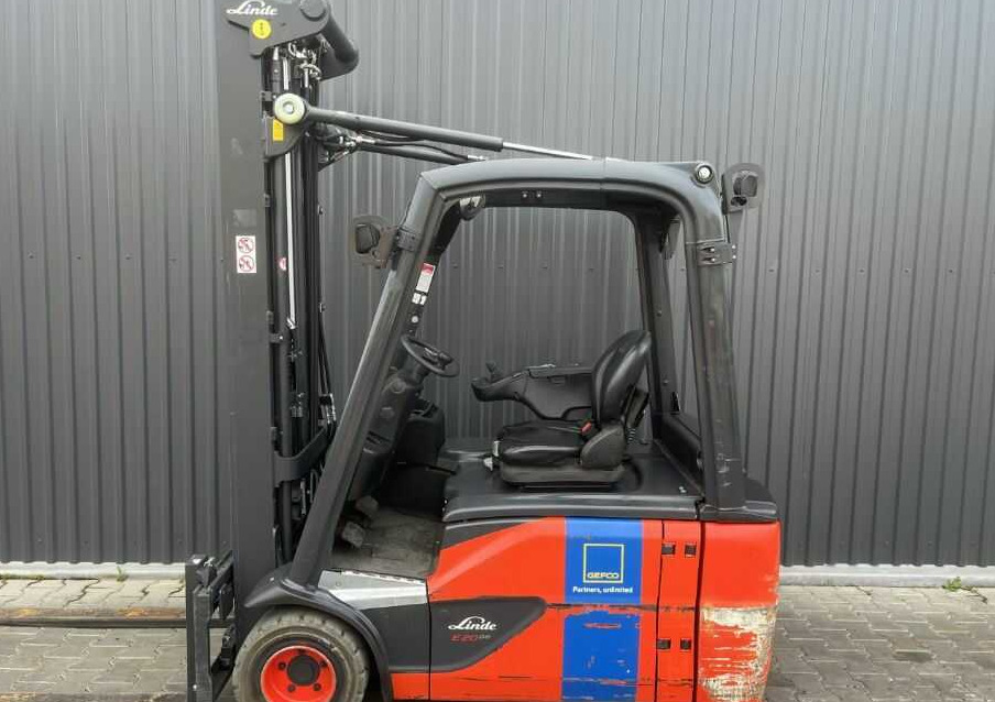Linde E20L-02 - Carretilla elevadora eléctrica: foto 2 Linde E20L-02 - Carretilla elevadora eléctrica: foto 2