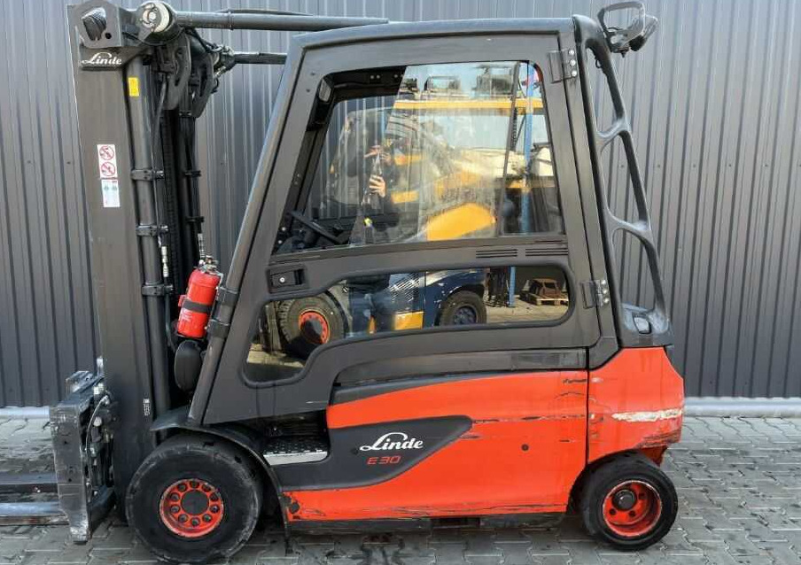 Linde E30L-01 - Carretilla elevadora eléctrica: foto 2 Linde E30L-01 - Carretilla elevadora eléctrica: foto 2