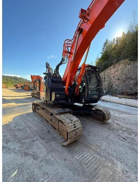 Hitachi ZX225USLC-6 - Excavadora: foto 5 Hitachi ZX225USLC-6 - Excavadora: foto 5