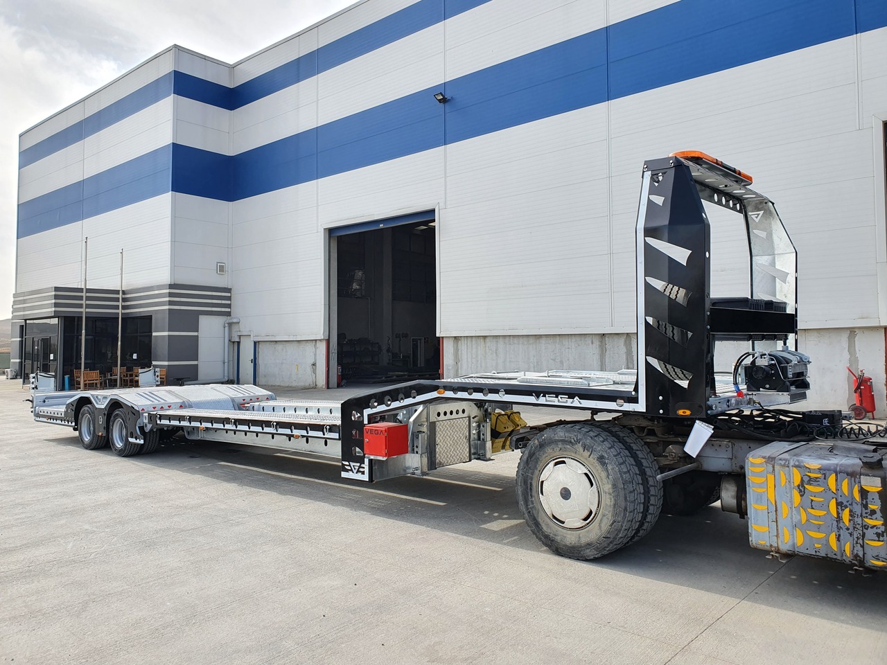 VEGA-S (2 AXLE TRUCK CARRIER) - Semirremolque portavehículos: foto 4 VEGA-S (2 AXLE TRUCK CARRIER) - Semirremolque portavehículos: foto 4