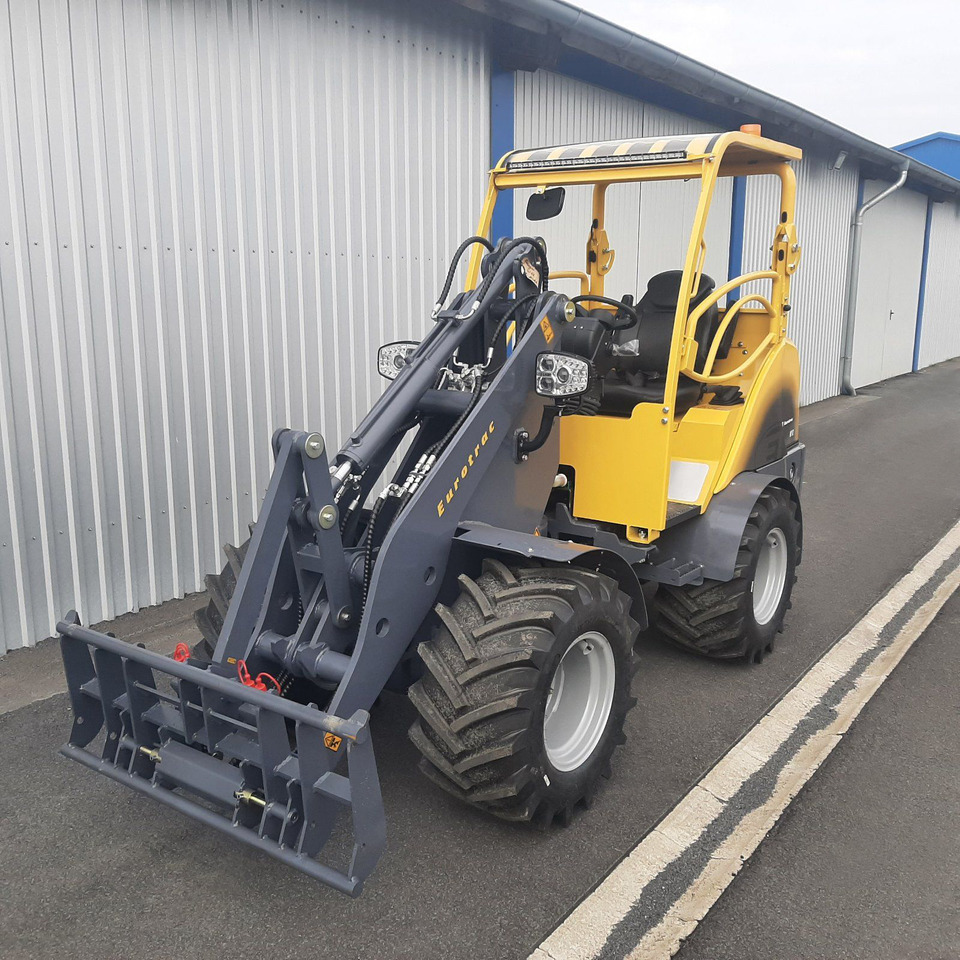Eurotrac W12 Radlader Hoflader - Cargadora articulada: foto 4 Eurotrac W12 Radlader Hoflader - Cargadora articulada: foto 4