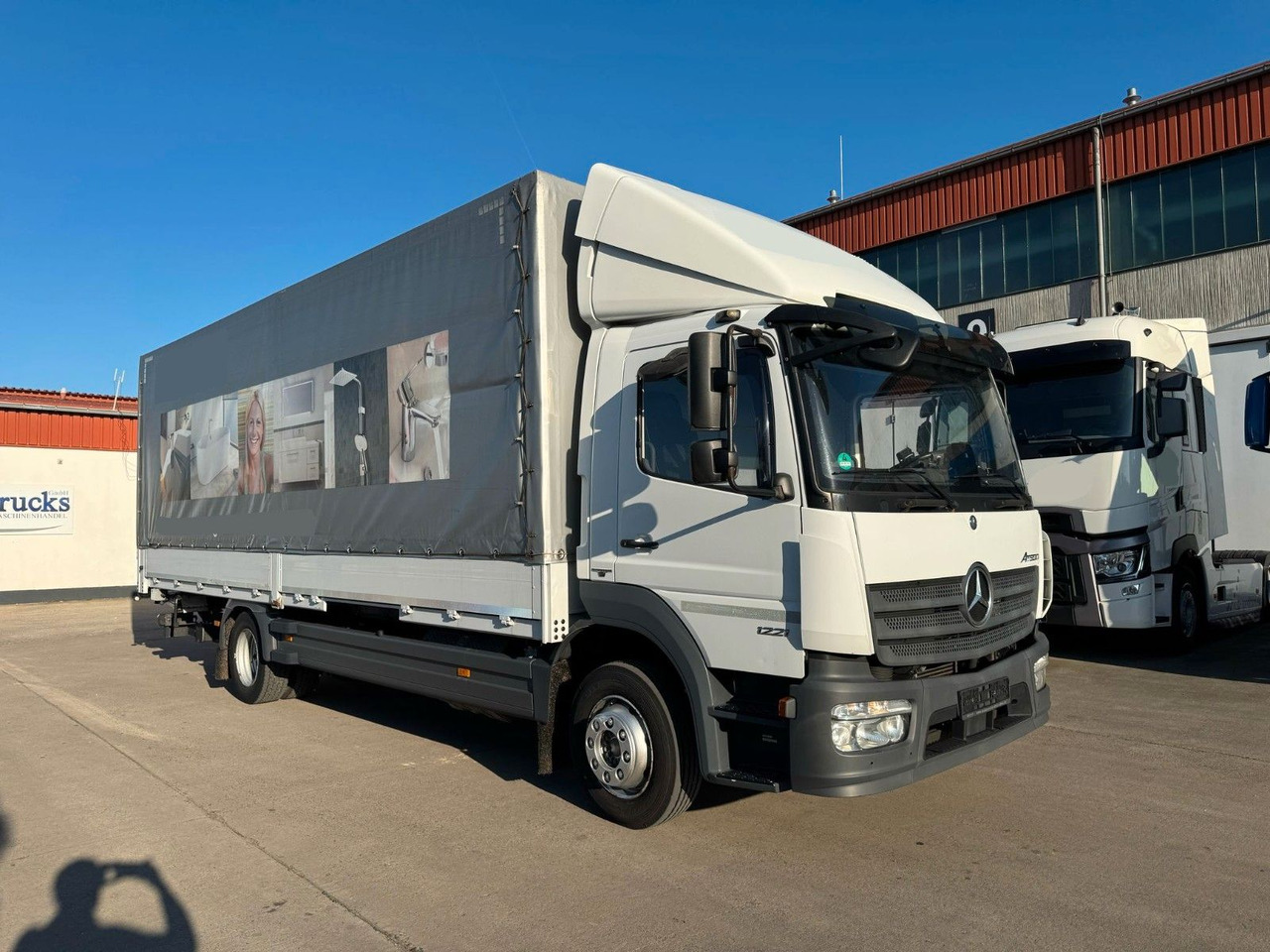 Mercedes-Benz Atego 1221 * PR.PL. * BORDWÄNDE * MOTORBREMSE * - Camión lona: foto 1 Mercedes-Benz Atego 1221 * PR.PL. * BORDWÄNDE * MOTORBREMSE * - Camión lona: foto 1