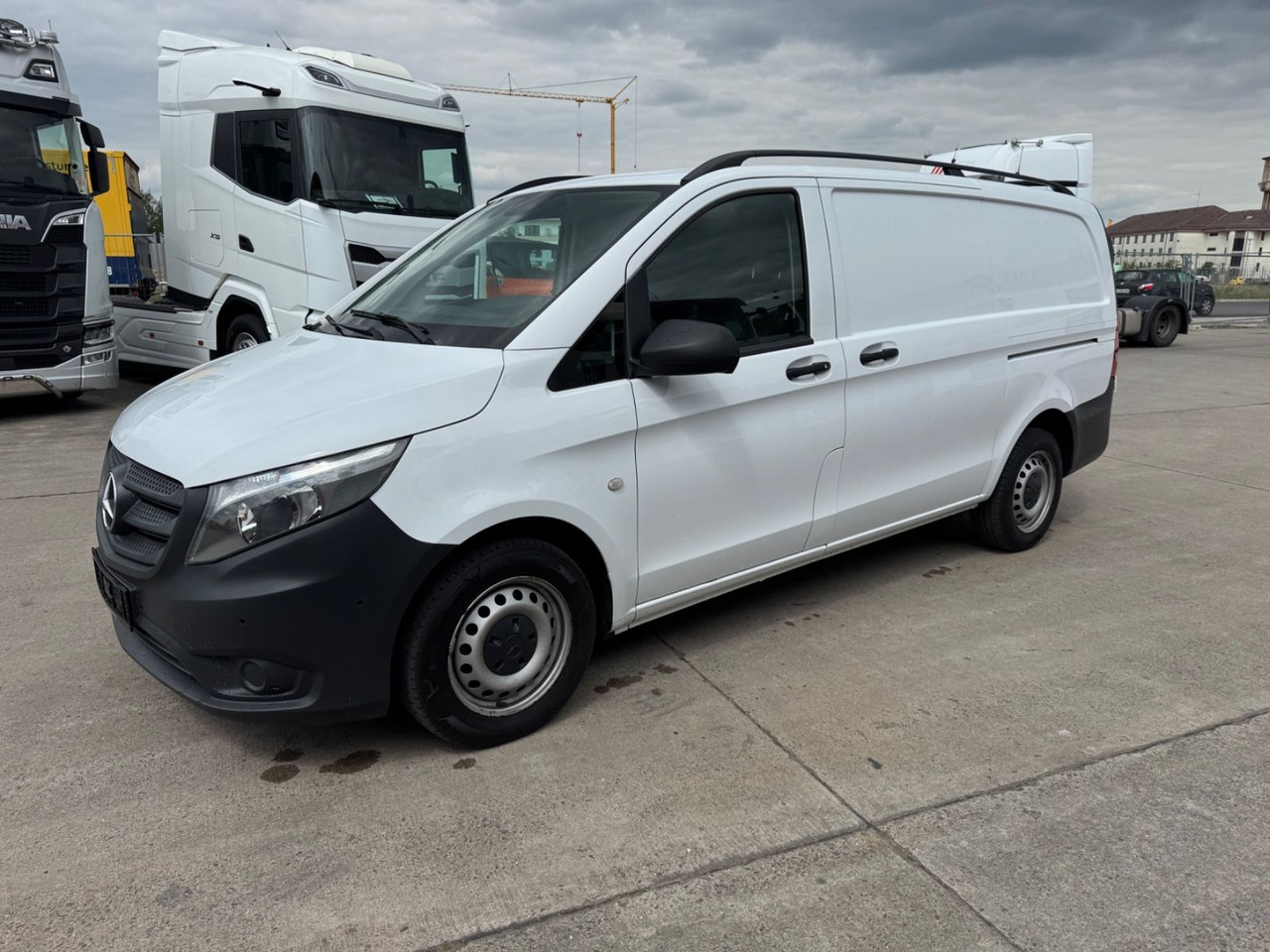 Mercedes-Benz VITO 111 CDI * LANG * KLIMA * SCHIEBETÜR R & L * - Furgoneta de pasajeros: foto 3 Mercedes-Benz VITO 111 CDI * LANG * KLIMA * SCHIEBETÜR R & L * - Furgoneta de pasajeros: foto 3