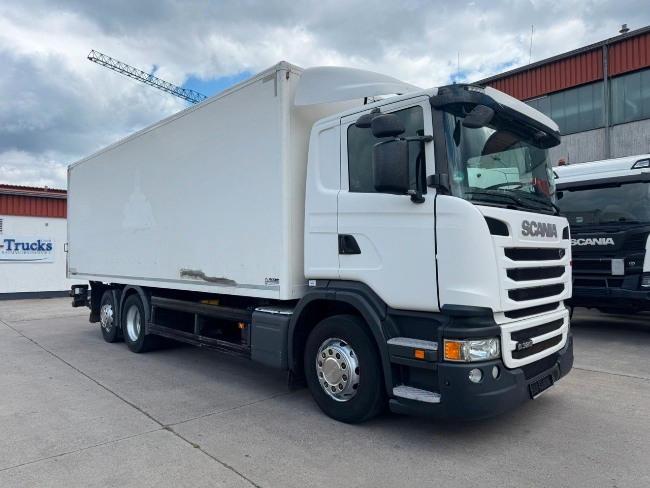 Scania P 380 * KOFFER * LBW 3 TON * LENK / LIFTACHSE * - Camión caja cerrada: foto 2 Scania P 380 * KOFFER * LBW 3 TON * LENK / LIFTACHSE * - Camión caja cerrada: foto 2