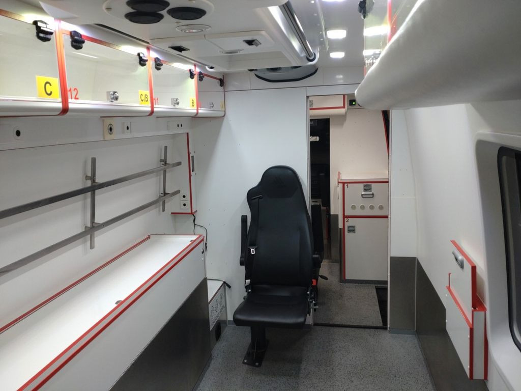 Ambulancia Mercedes-Benz Sprinter ITW RTW 519  2x on Stock Mercedes-Benz Sprinter ITW RTW 519  2x on Stock: foto 7