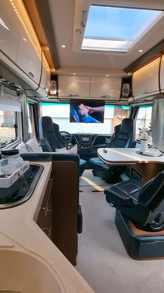 Niesmann + Bischoff Flair 880 BE Niesmann + Bischoff Flair 880 BE - Autocaravana integral: foto 4 Niesmann + Bischoff Flair 880 BE Niesmann + Bischoff Flair 880 BE - Autocaravana integral: foto 4