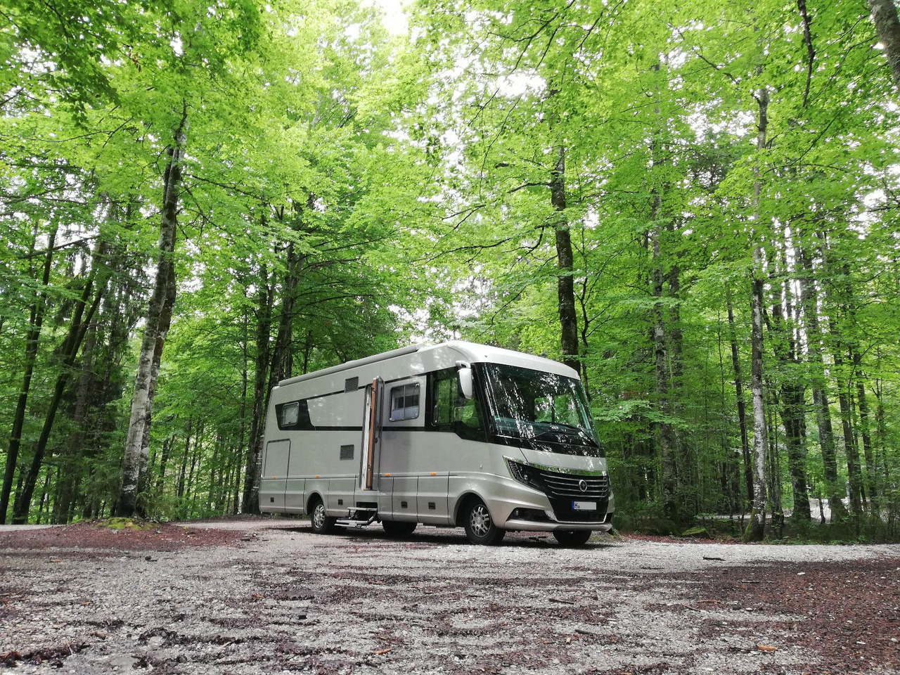 Niesmann + Bischoff Flair 880 BE Niesmann + Bischoff Flair 880 BE - Autocaravana integral: foto 2 Niesmann + Bischoff Flair 880 BE Niesmann + Bischoff Flair 880 BE - Autocaravana integral: foto 2