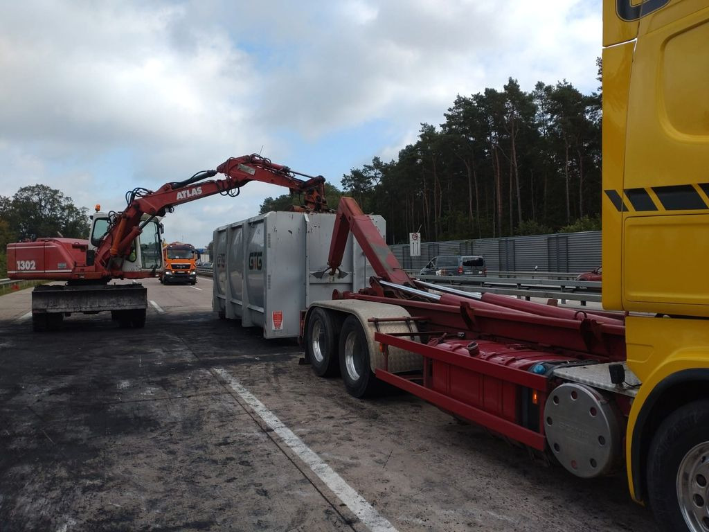 Scania R 730 Abroller voll Luft Scania R 730 Abroller voll Luft - Camión multibasculante: foto 2 Scania R 730 Abroller voll Luft Scania R 730 Abroller voll Luft - Camión multibasculante: foto 2