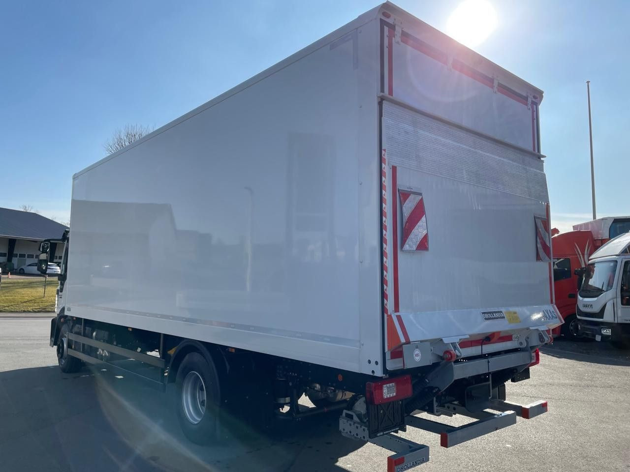 Iveco Eurocargo ML160E32 /P Euro6 Klima AHK Luftfeder - Camión caja cerrada: foto 5 Iveco Eurocargo ML160E32 /P Euro6 Klima AHK Luftfeder - Camión caja cerrada: foto 5