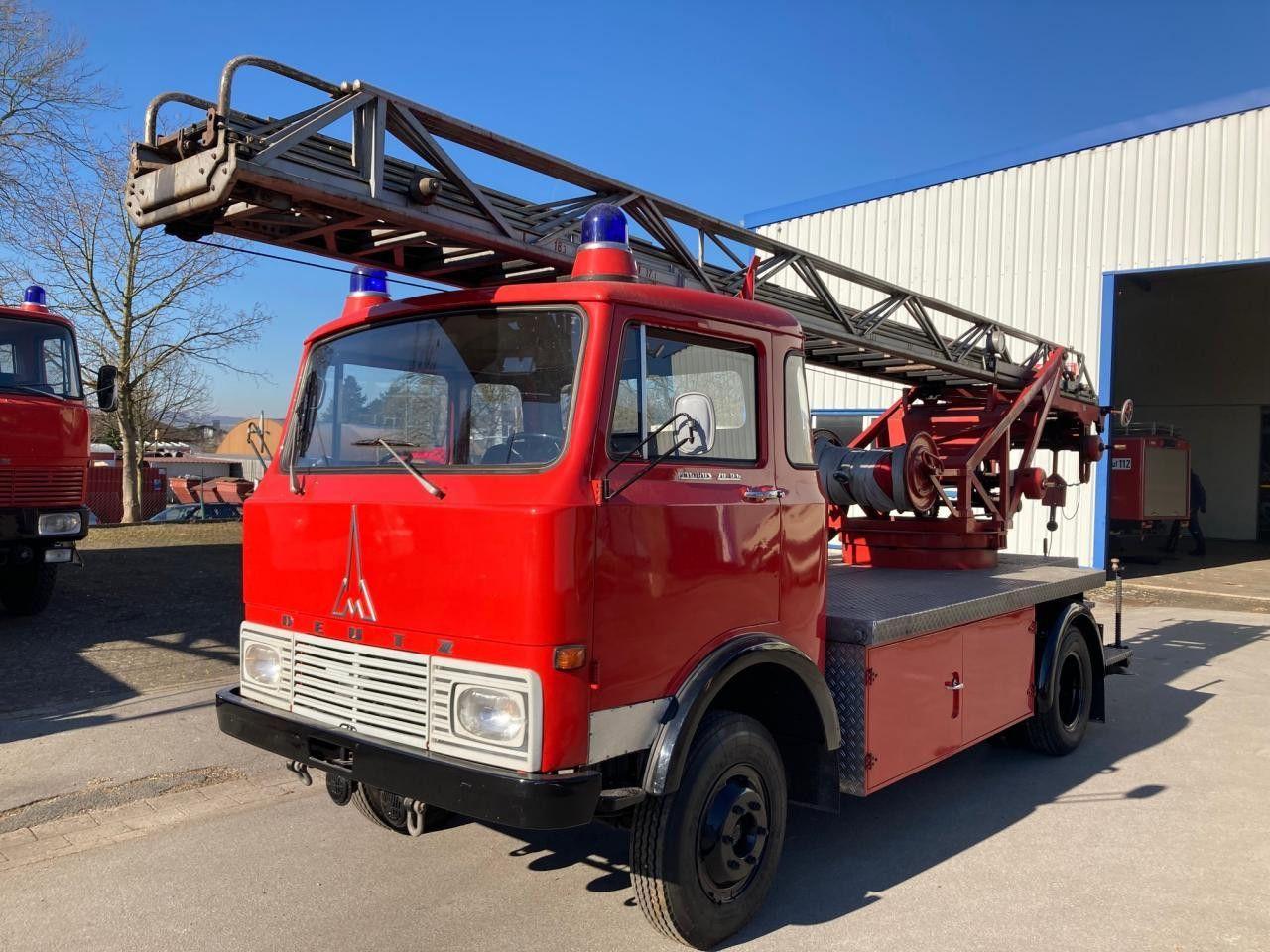 Magirus-Deutz K.H.D. 70D6F "Eicher" Magirus-Deutz K.H.D. 70D6F "Eicher" - Camión de bomberos: foto 1 Magirus-Deutz K.H.D. 70D6F "Eicher" Magirus-Deutz K.H.D. 70D6F "Eicher" - Camión de bomberos: foto 1