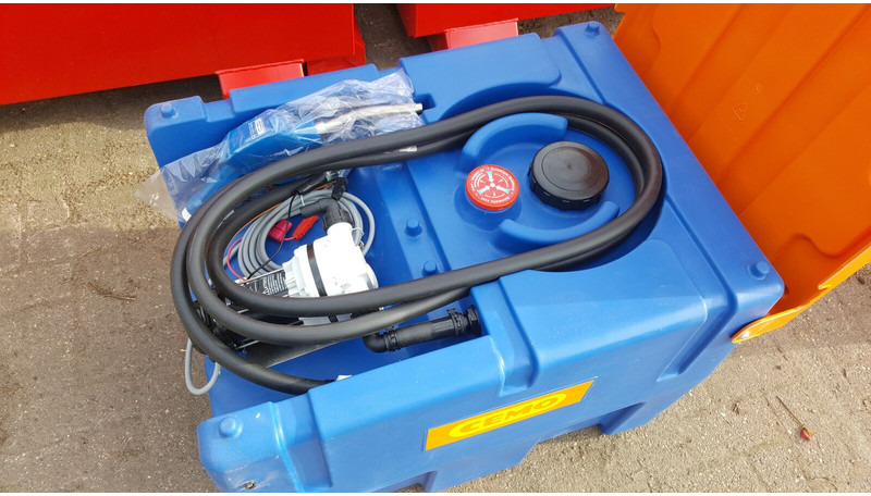 ADBLUE tank - Camión cisterna: foto 2 ADBLUE tank - Camión cisterna: foto 2