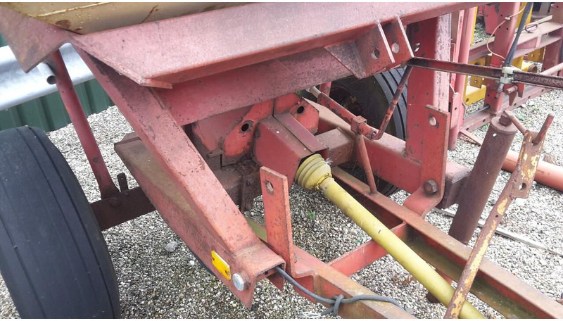 GETROKKEN pendel strooier - Gebruikt - Esparcidor de fertilizantes: foto 5 GETROKKEN pendel strooier - Gebruikt - Esparcidor de fertilizantes: foto 5