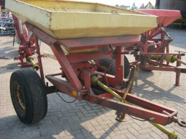 GETROKKEN pendel strooier - Gebruikt - Esparcidor de fertilizantes: foto 2 GETROKKEN pendel strooier - Gebruikt - Esparcidor de fertilizantes: foto 2