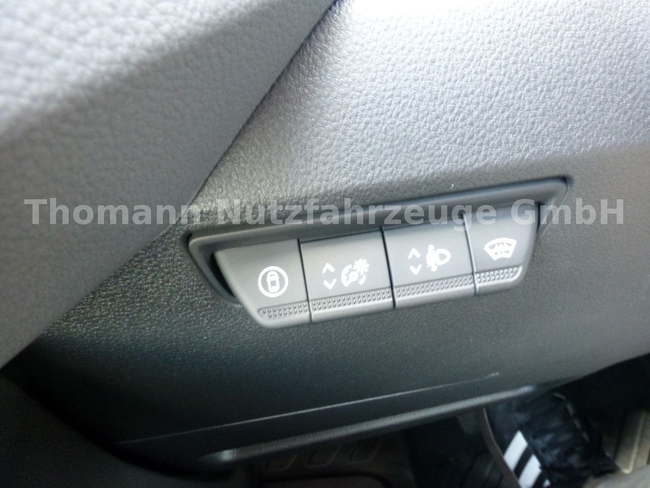 Furgoneta frigorifica Renault NEW Master Kühlkastenwagen Xarios 300 GH: foto 23
