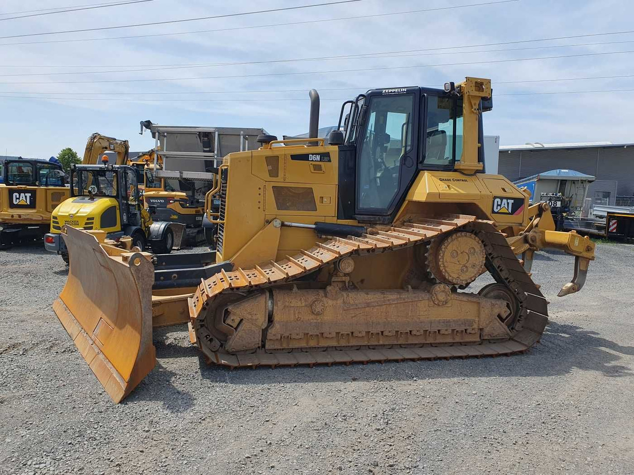 CAT D6N LGP / 8.524h / Klappschild / Ripper - Bulldozer: foto 1 CAT D6N LGP / 8.524h / Klappschild / Ripper - Bulldozer: foto 1