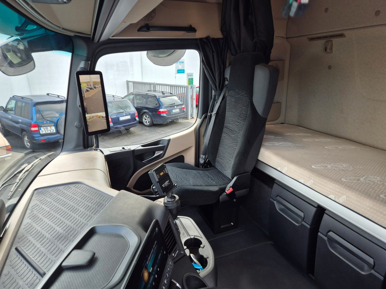 Cabeza tractora Mercedes-Benz Actros 1848 LS Hydraulik Reatarder Standklima: foto 18 Cabeza tractora Mercedes-Benz Actros 1848 LS Hydraulik Reatarder Standklima: foto 18