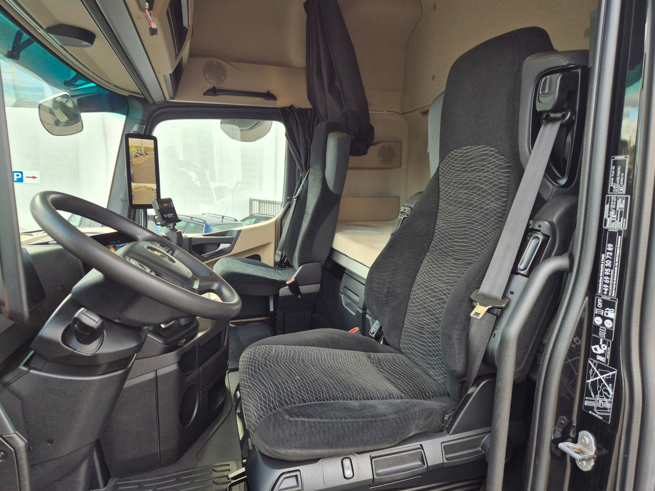 Cabeza tractora Mercedes-Benz Actros 1848 LS Hydraulik Reatarder Standklima: foto 12 Cabeza tractora Mercedes-Benz Actros 1848 LS Hydraulik Reatarder Standklima: foto 12