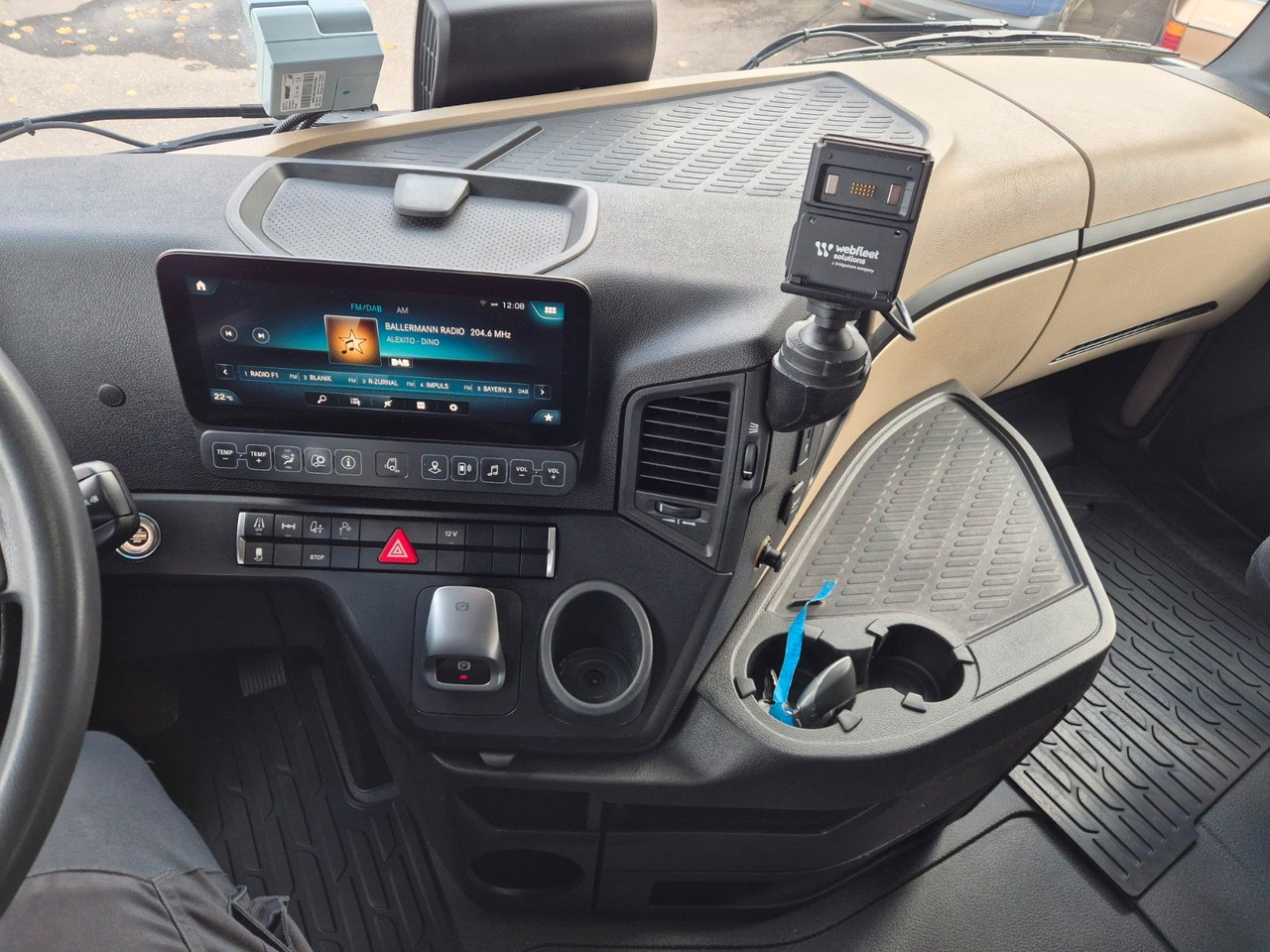 Cabeza tractora Mercedes-Benz Actros 1848 LS Hydraulik Reatarder Standklima: foto 15 Cabeza tractora Mercedes-Benz Actros 1848 LS Hydraulik Reatarder Standklima: foto 15